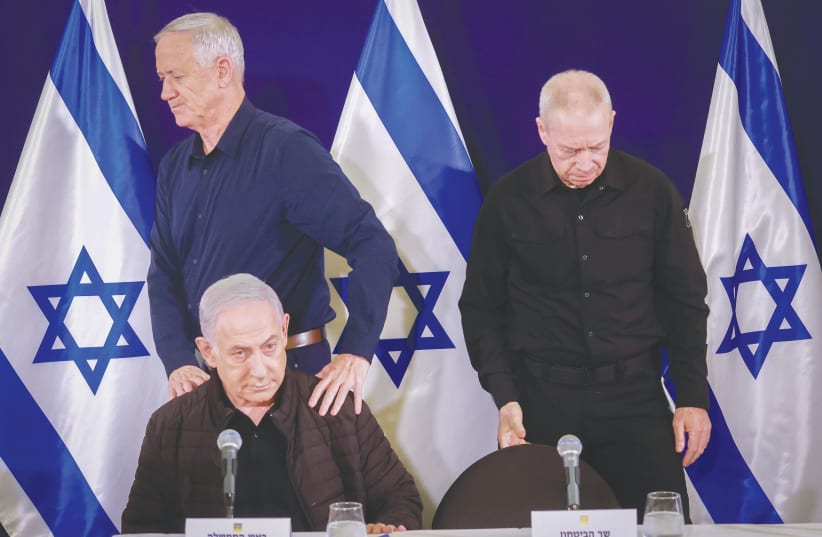 Gantz maintains strong lead over Netanyahu, Israeli public wants elections