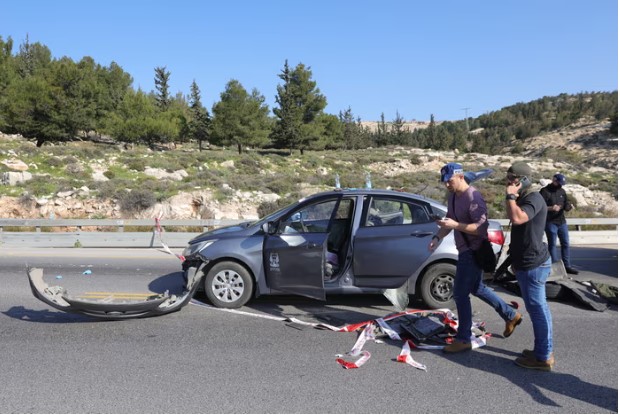 Palestinian gunmen shoot dead West Bank motorist, two assailants killed – police