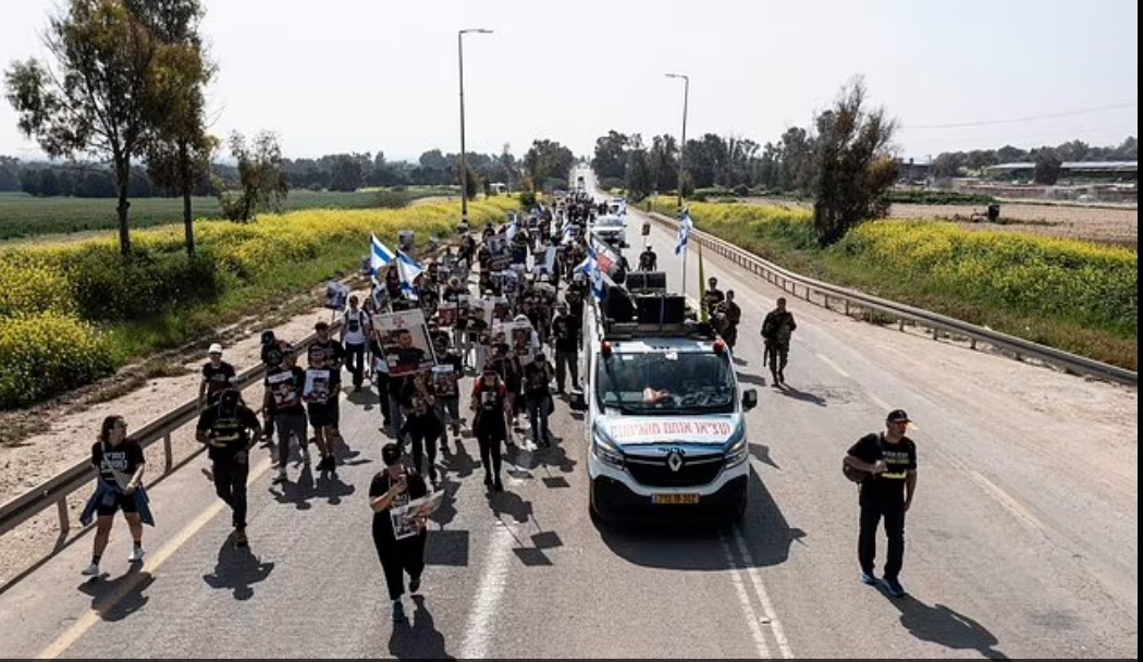 Israeli hostage families head to Jerusalem; protesters urge elections