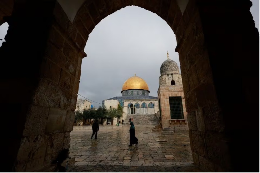 Israel says it’s still reviewing access to Al Aqsa Mosque during Ramadan