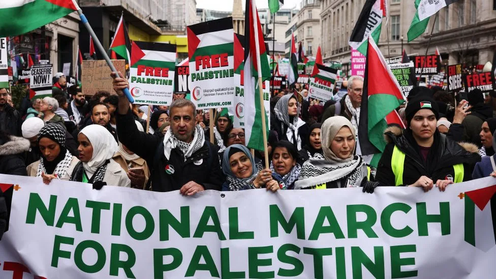 Israel-Gaza war: Thousands join pro-Palestinian march in London