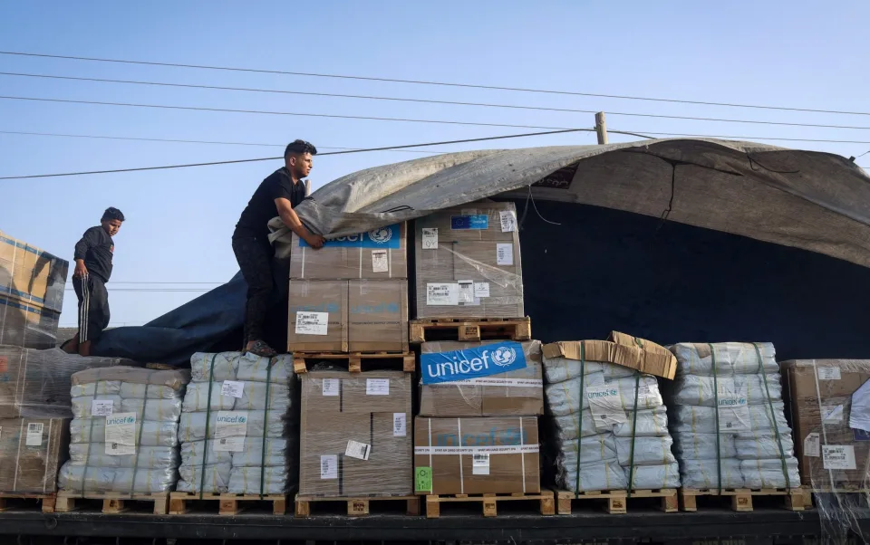 Palestinians who work with Israel on Gaza aid are collaborators – Hamas