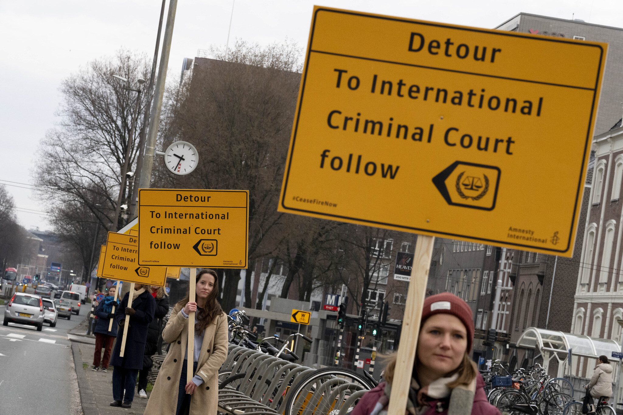 Israeli President pleads for peace in Amsterdam amid protest