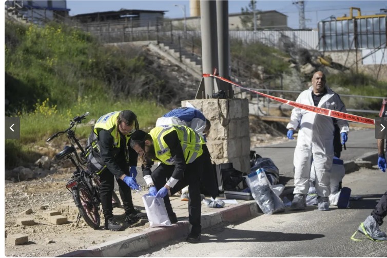 Israeli forces kill 2 Palestinians during raid in occupied West Bank